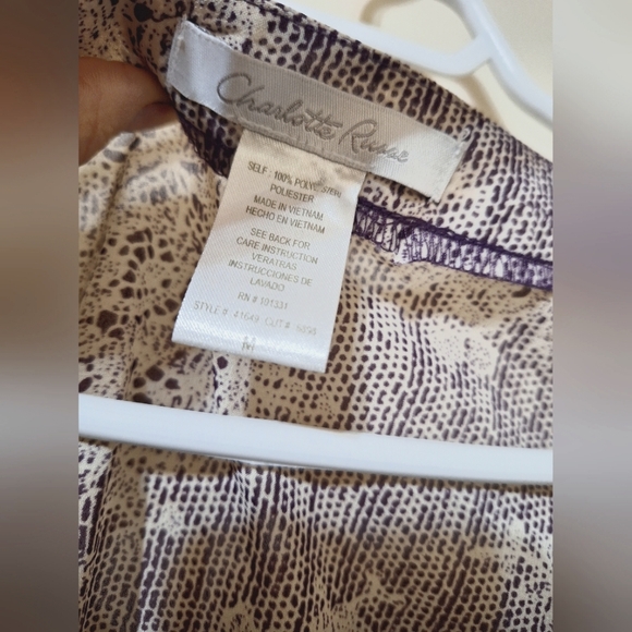 Charlotte Russe Women's Medium sheer faux lace flutter sleeve wrap blouse - Picture 5 of 7